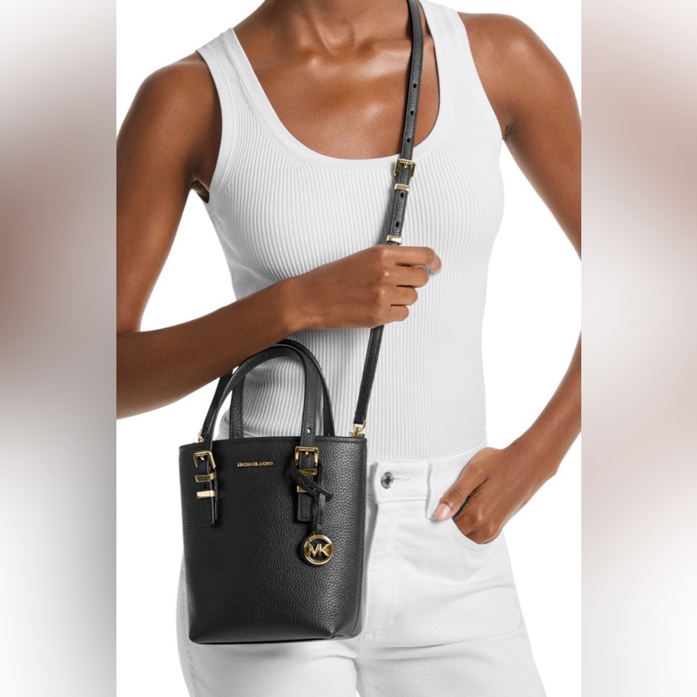 904. MICHAEL KORS mini tote bucket bag black. - Picture 1 of 9